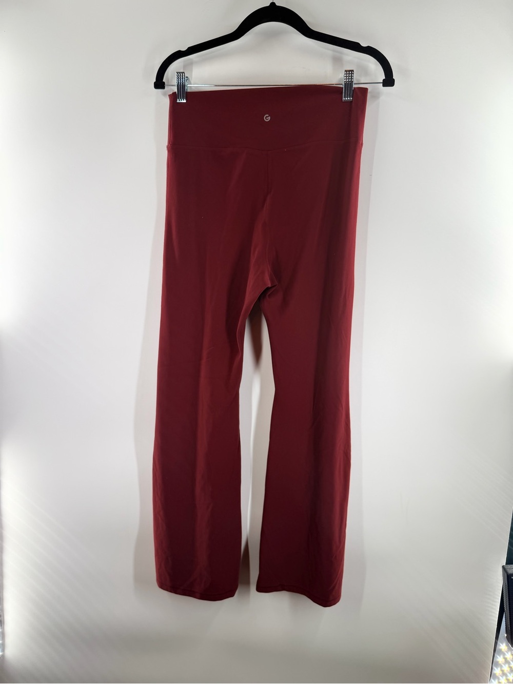 EUC Glowmode 28" FeatherFit Flared Leggings - Picture 10 of 11